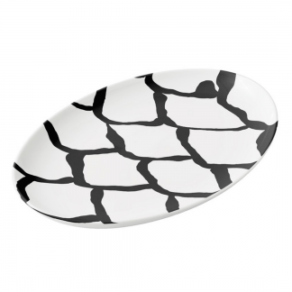 kalan-suomut-musta-platter-platter porcelain tableware designed by Blondina Elms Pastel, elms The Boutique